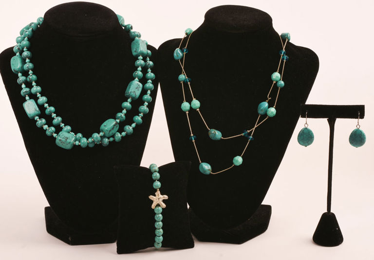 Turquoise Bead Necklace and Bracelet Set
