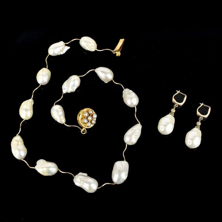 Gold-Plated Sterling Silver Pearl Jewelry Set