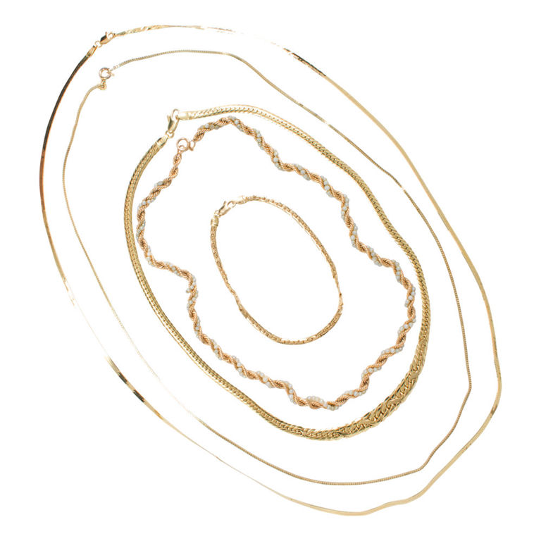 Gold Chain Jewelry Group