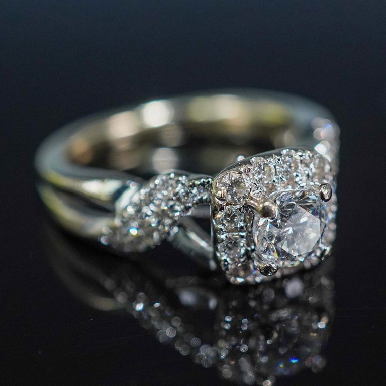14k White Gold Diamond and Sapphire Ring