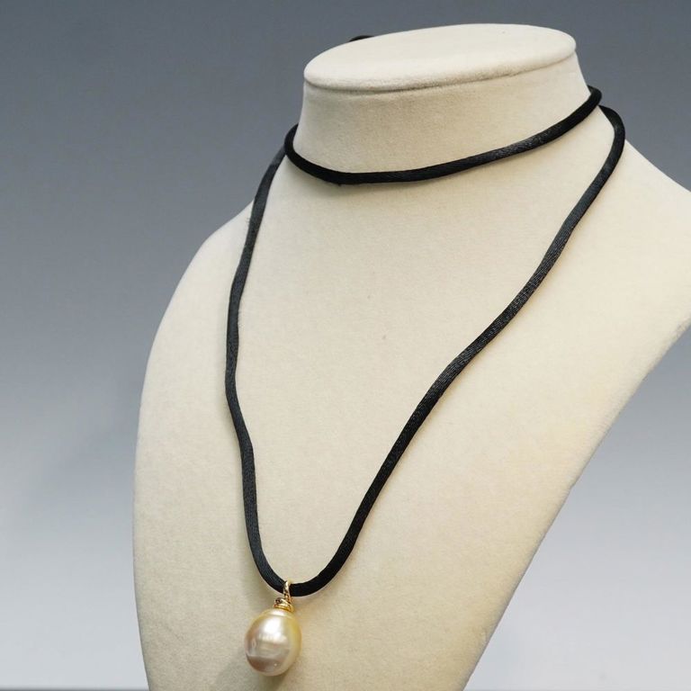 18k Yellow Gold Pearl Pendant on Silk Cord