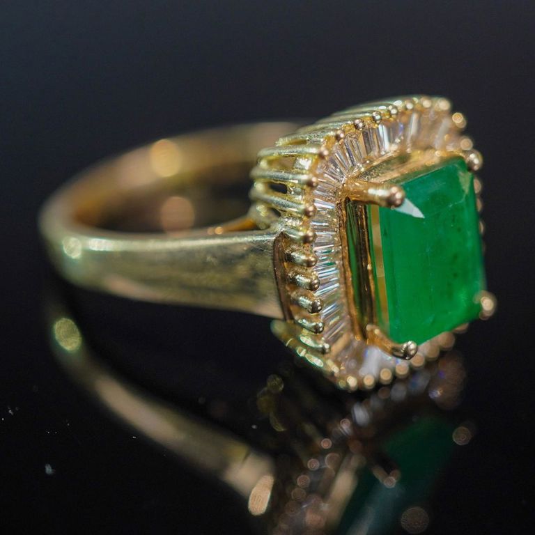 14k Gold Emerald and Diamond Ring