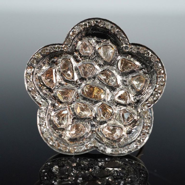 18k-22k Gold Diamond Flower Ring