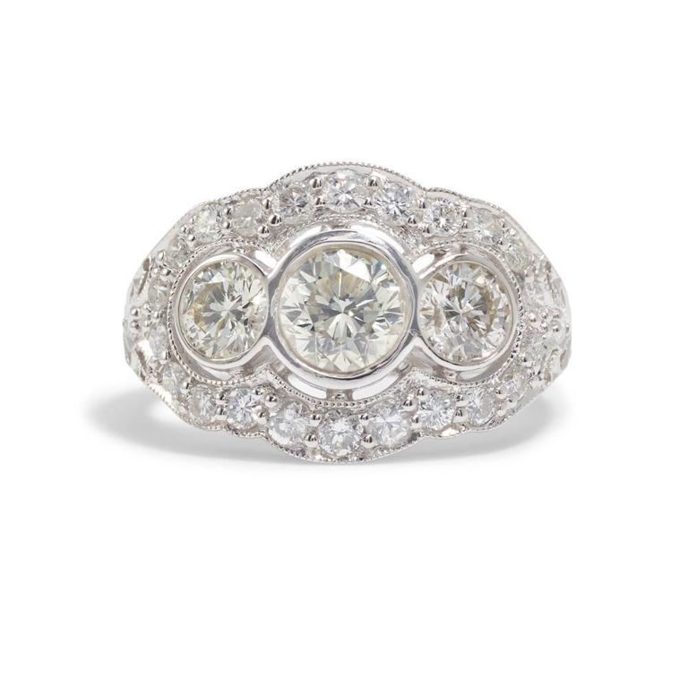 18k White Gold Diamond Ring