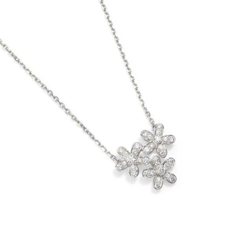 18k White Gold Diamond Pendant Necklace
