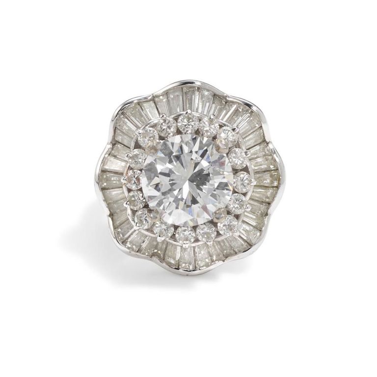 18k White Gold Diamond Ring