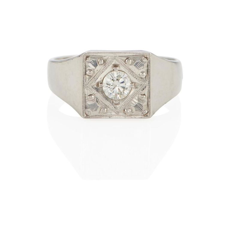 18k White Gold Diamond Ring