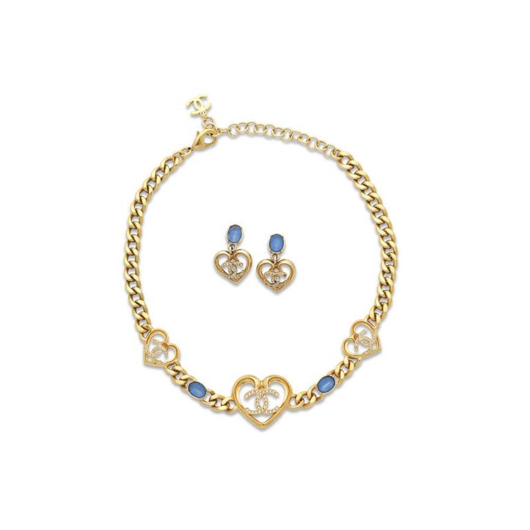 Gold Tone Choker and Earrings