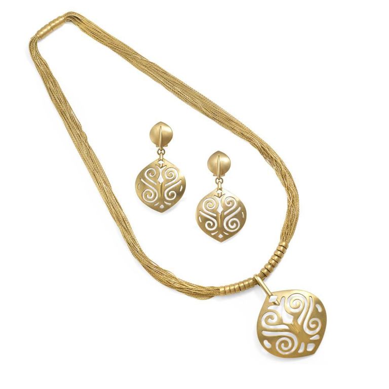 18k Gold Necklace and Earrings Set
