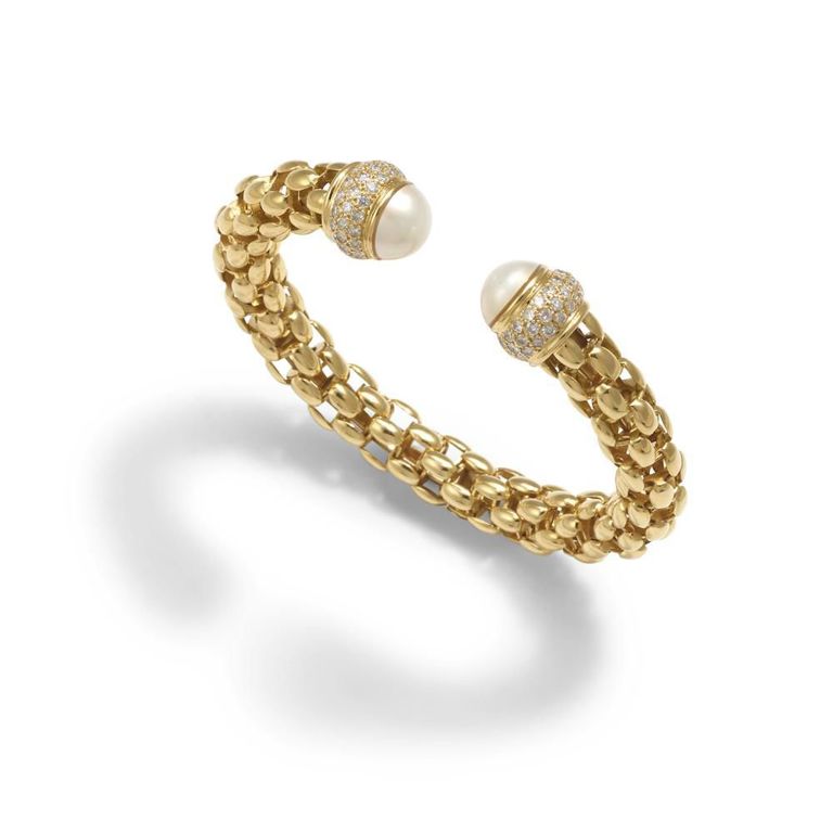 18k Gold Diamond and Mabé Pearl Cuff