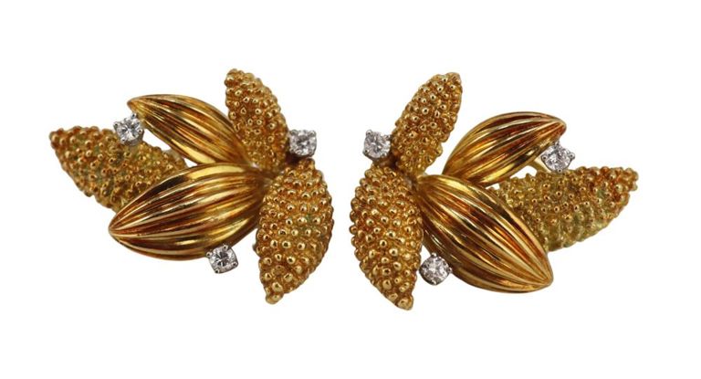 18k Yellow Gold Diamond Leaf Earrings