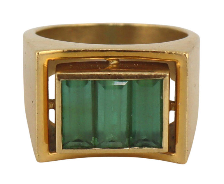 18k Yellow Gold Green Gem Cocktail Ring