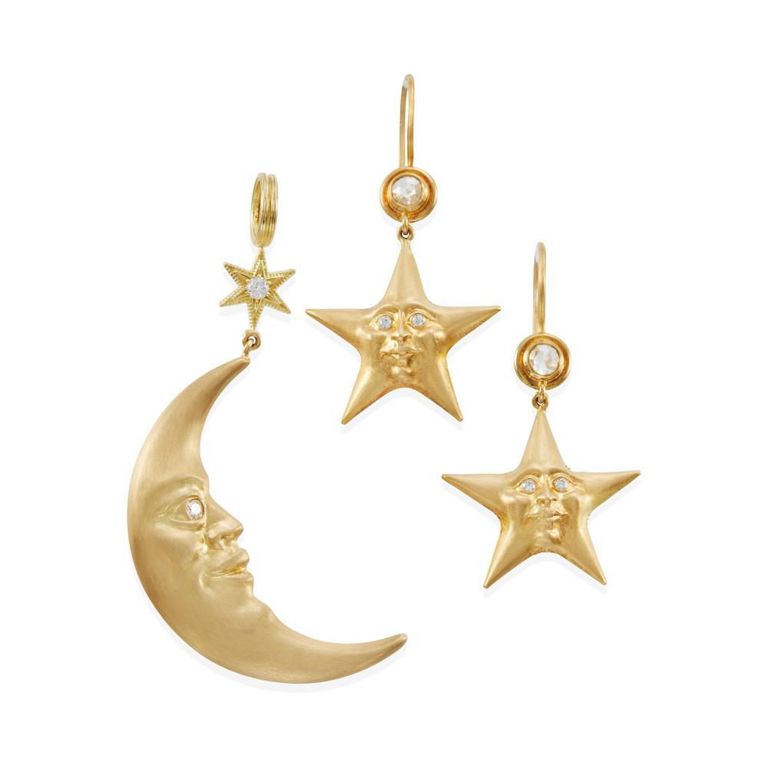 18k Gold and Diamond Earrings and Pendant Set
