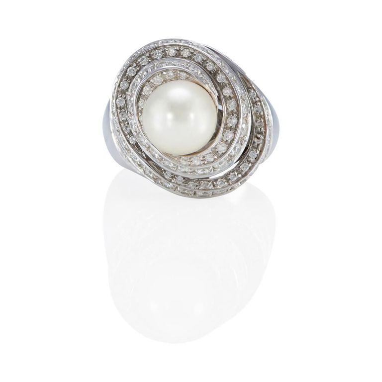 18k Gold Cultured Pearl and Diamond Ring