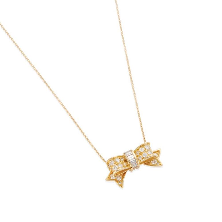 18k Gold Diamond Pendant Necklace