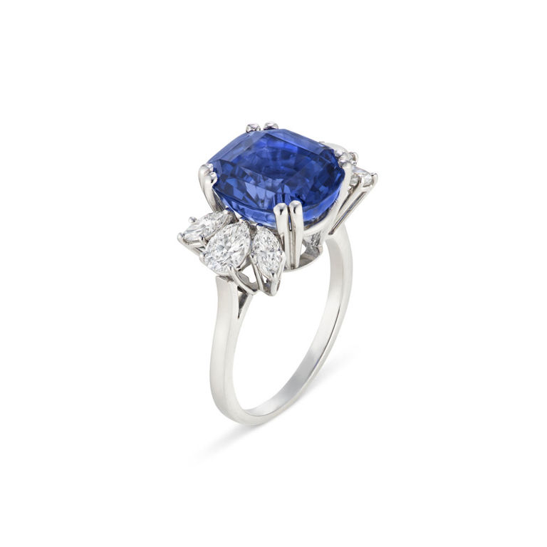 18k White Gold Sapphire and Diamond Ring
