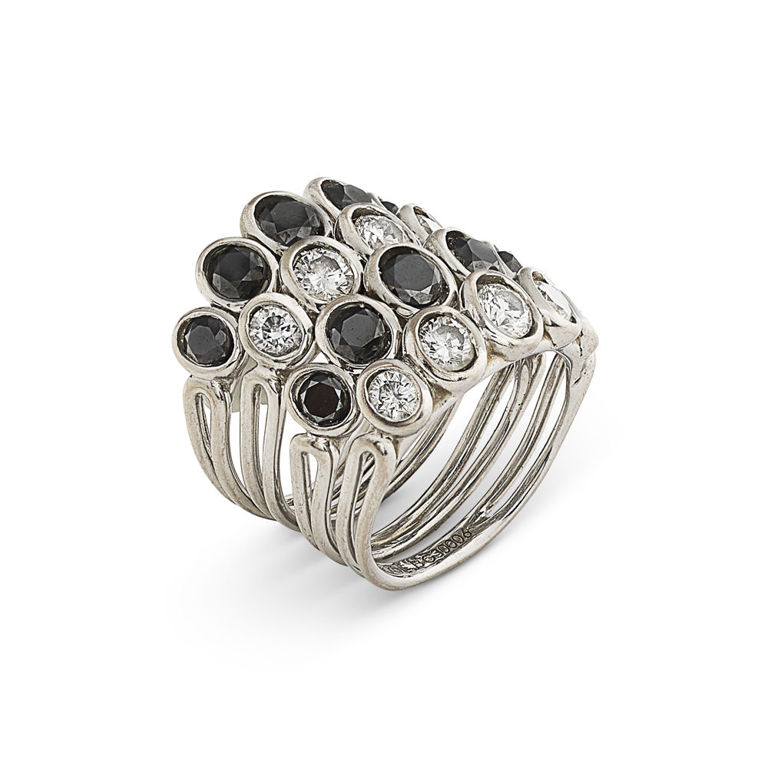 18k White Gold Diamond Ring
