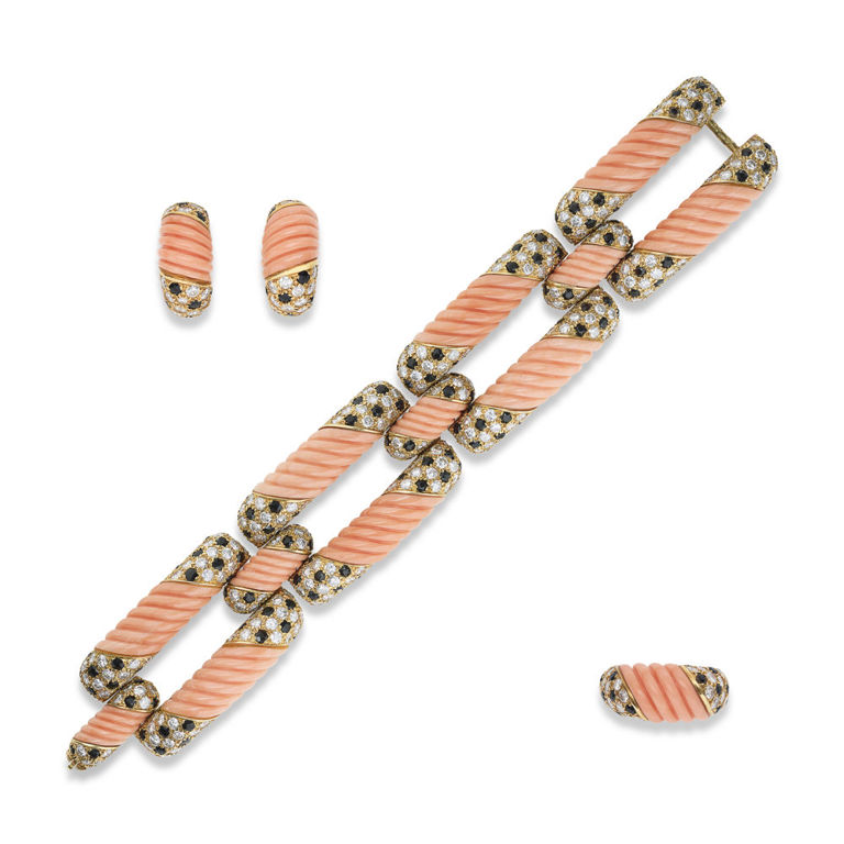 18k Gold Onyx, Coral and Diamond Jewelry Set