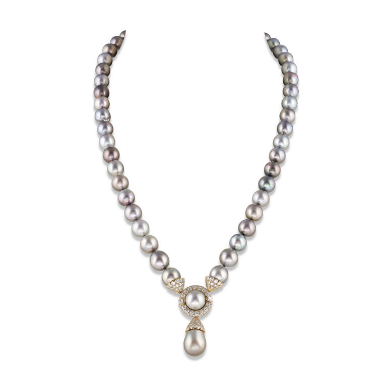 18k Yellow Gold Pearl and Diamond Pendant Necklace