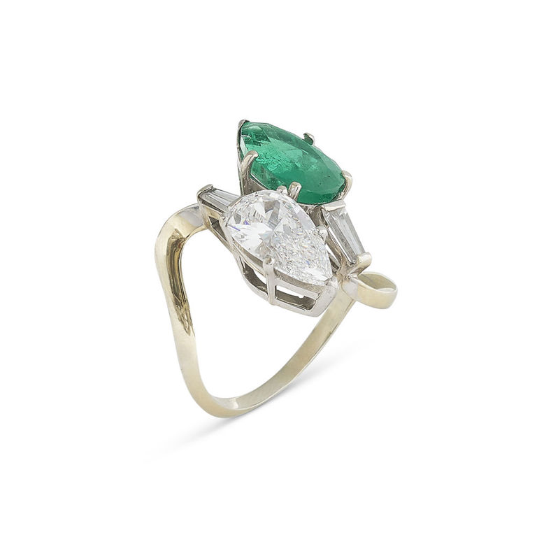 18k White Gold Emerald and Diamond Ring