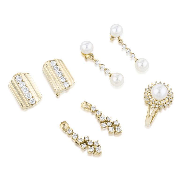 Pearl and Diamond Jewelry Set