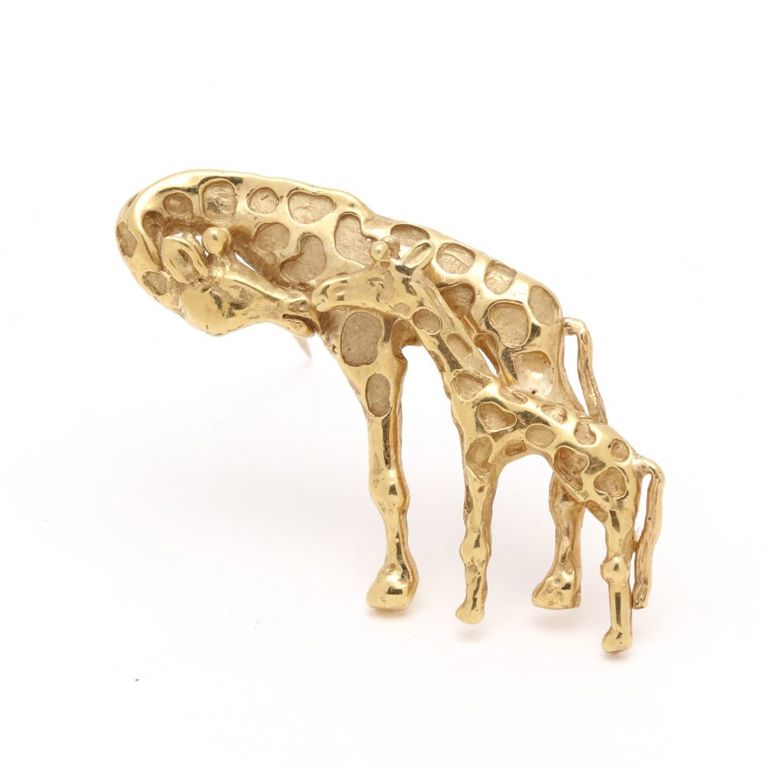 Gold Giraffe Brooch