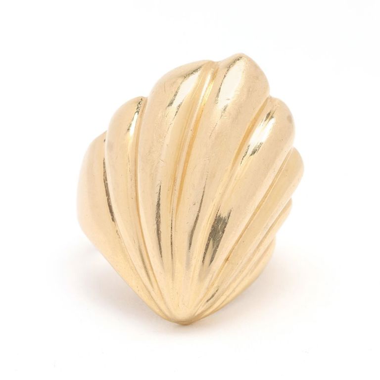 Gold Shell Motif Ring