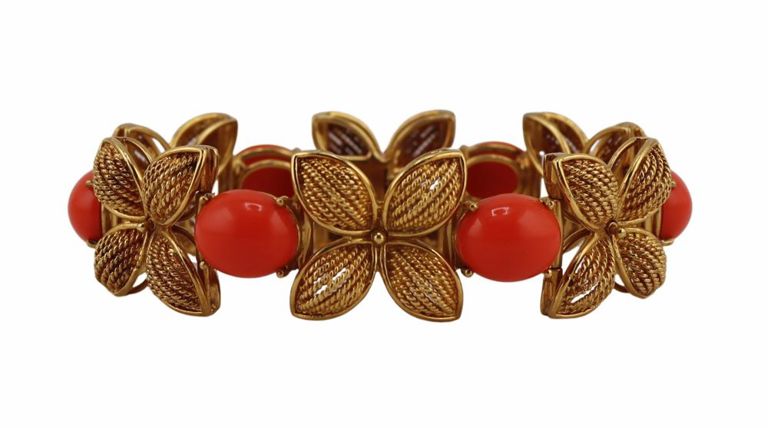 17k Gold and Coral Bracelet
