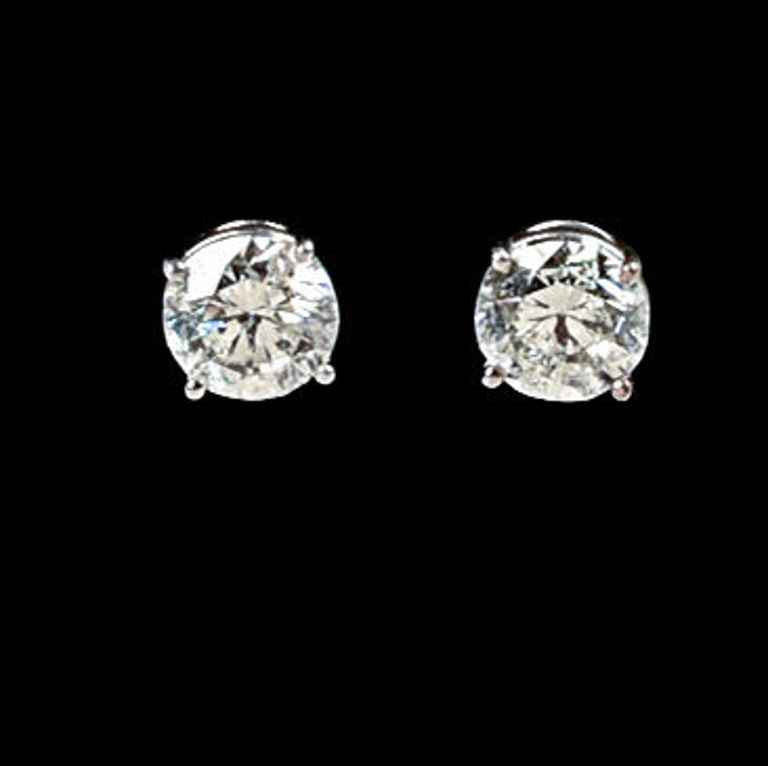 14k White Gold Diamond Stud Earrings