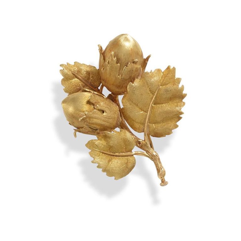18k Gold Acorn and Leaf Brooch