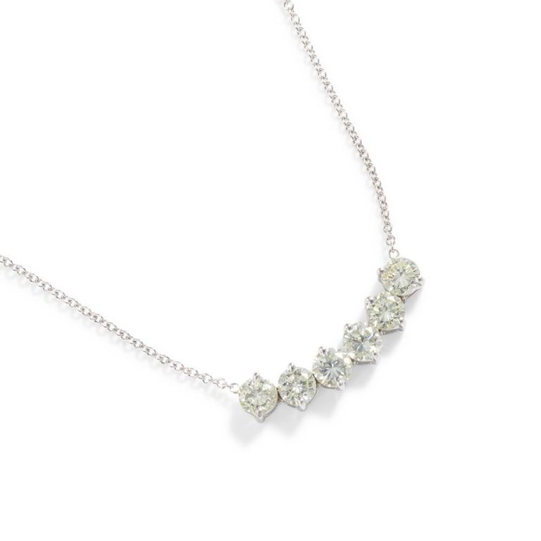 18k White Gold Diamond Pendant Necklace