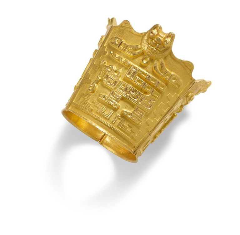 18k Gold Figural Panel Bracelet