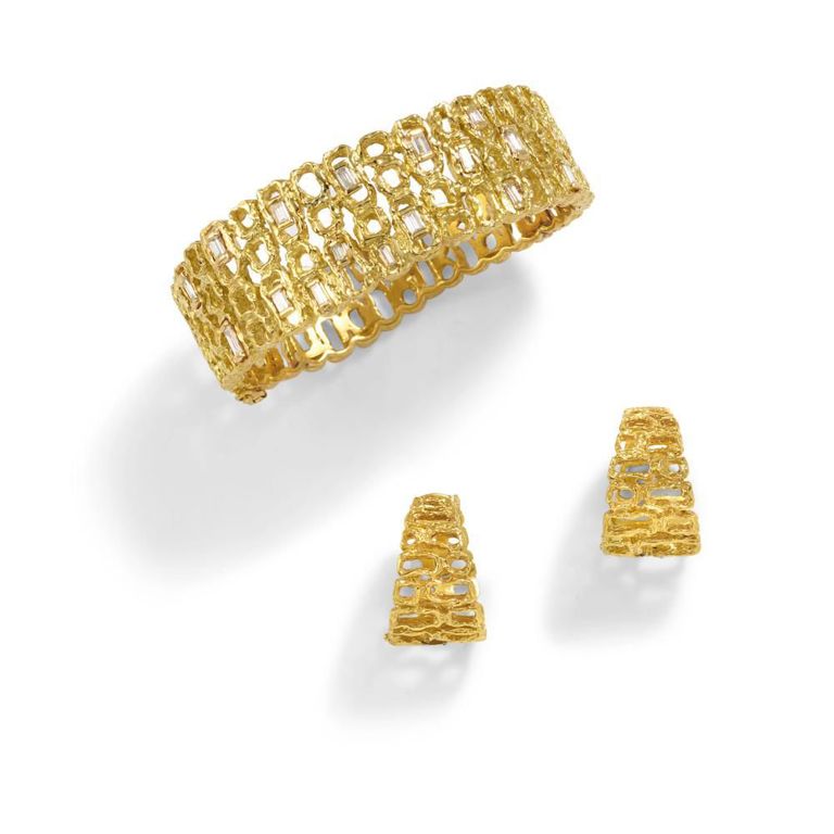 18k Gold Diamond Bracelet and Earrings