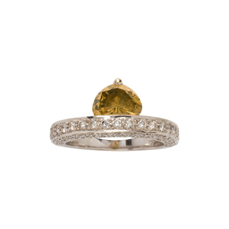18k White Gold Diamond Ring