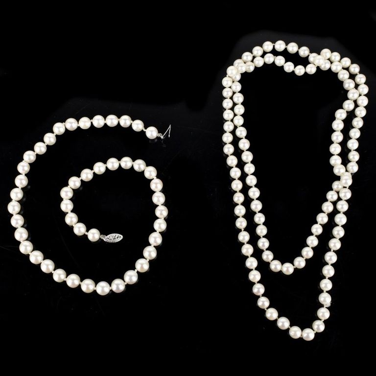 Two Pearl Necklaces