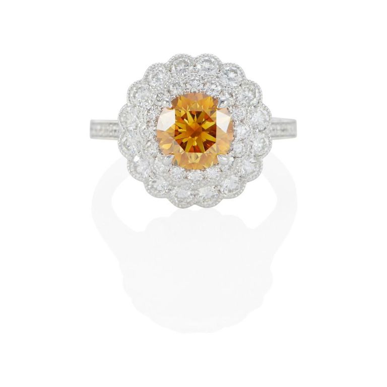 18k White Gold Fancy Diamond Ring