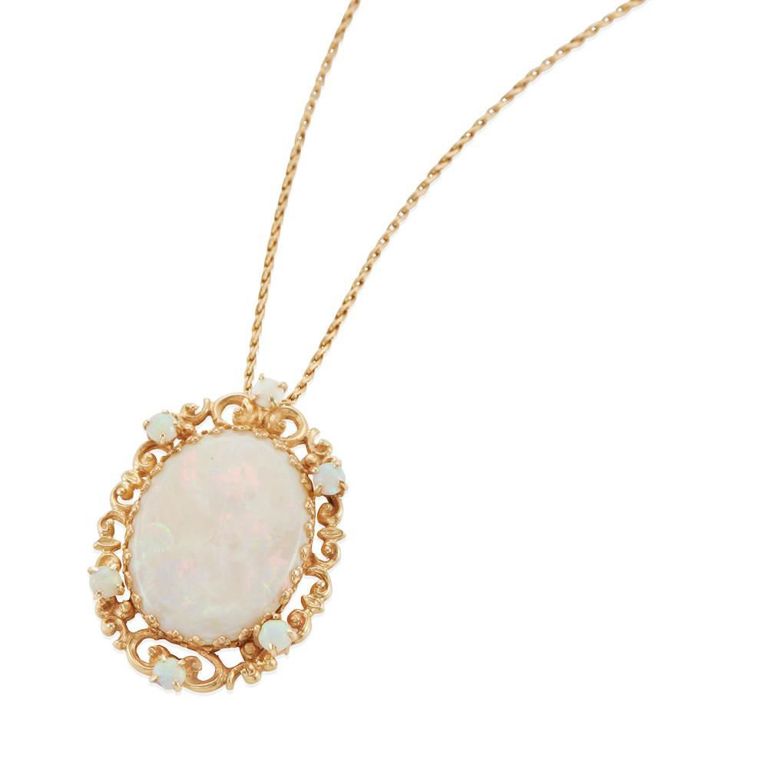 12k Yellow Gold Opal Pendant Necklace