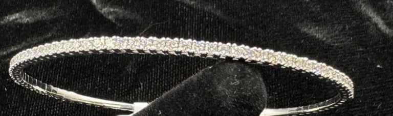 14k White Gold Diamond Bangle Bracelet