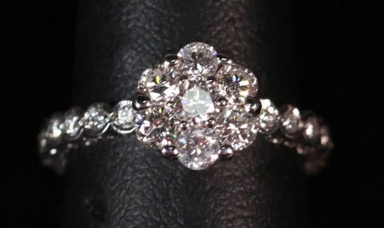 18k White Gold Diamond Ring