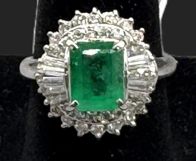 900 Platinum Emerald and Diamond Ring