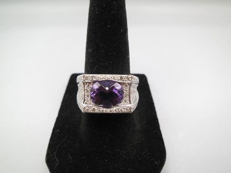 14k White Gold Amethyst and Diamond Ring
