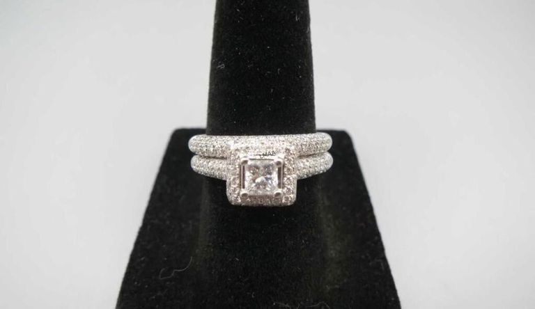 14k White Gold Diamond Ring