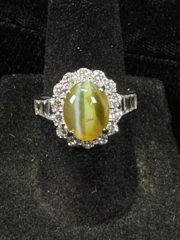 900 Platinum Cat's Eye and Diamond Ring