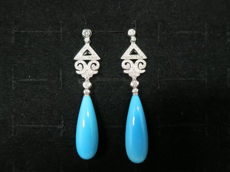900 Platinum Turquoise and Diamond Dangle Earrings