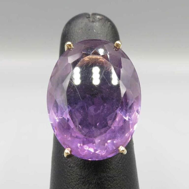 18k Yellow Gold Amethyst Solitaire Ring
