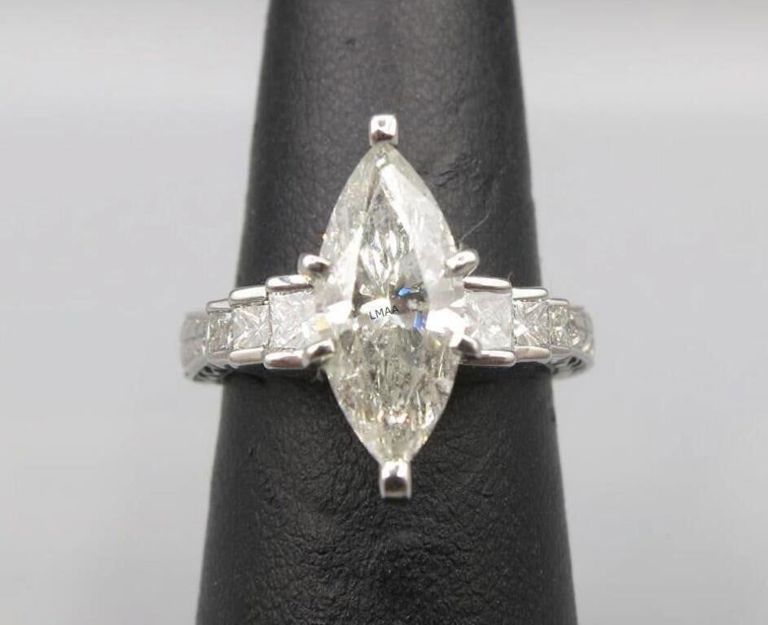 14k White Gold Diamond Ring