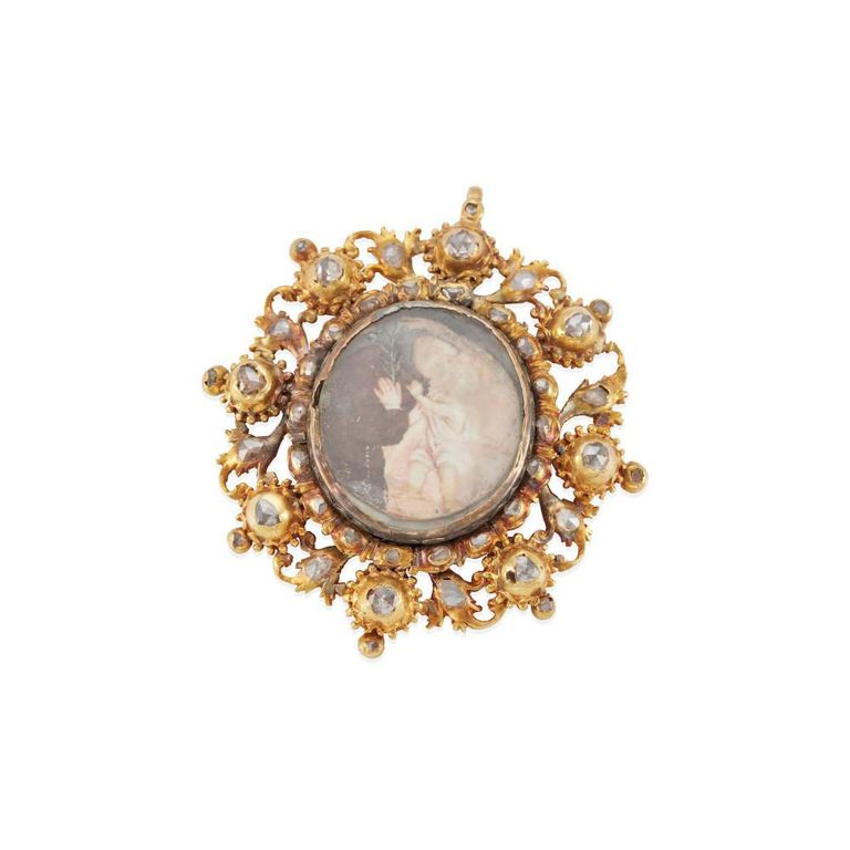 18k Yellow Gold Diamond Pendant