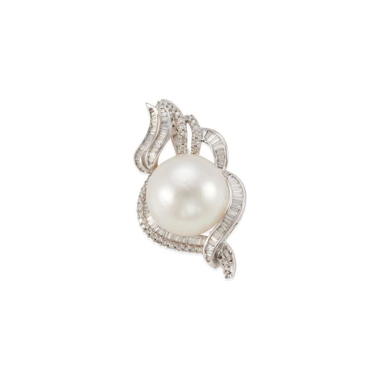 Cultured Pearl and Diamond Pendant