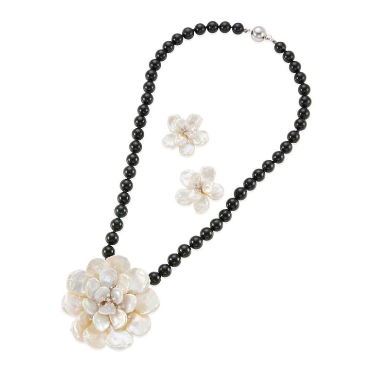 Cultured Pearl, Diamond and Onyx Jewelry