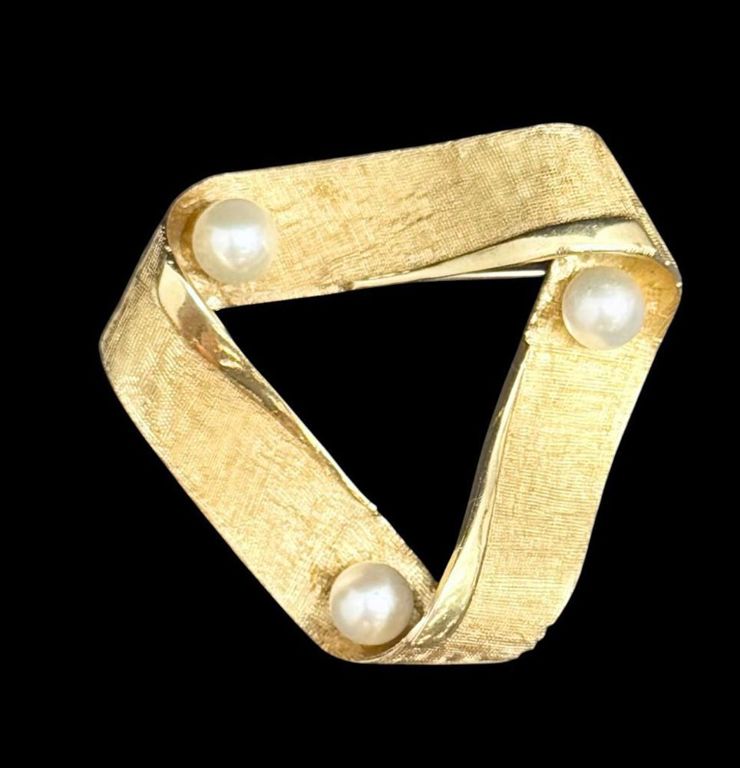 14k Gold Pearl Ribbon Brooch